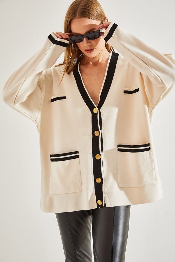 Bianco Lucci Bianco Lucci Women's Double Pocket Striped Buttoned Oversize Cardigan