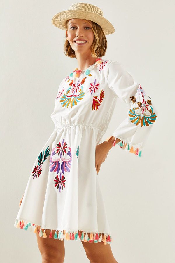 Bianco Lucci Bianco Lucci Women's Embroidered Waist Elastic Sleeve and Hem Tassel Mini Dress 2198