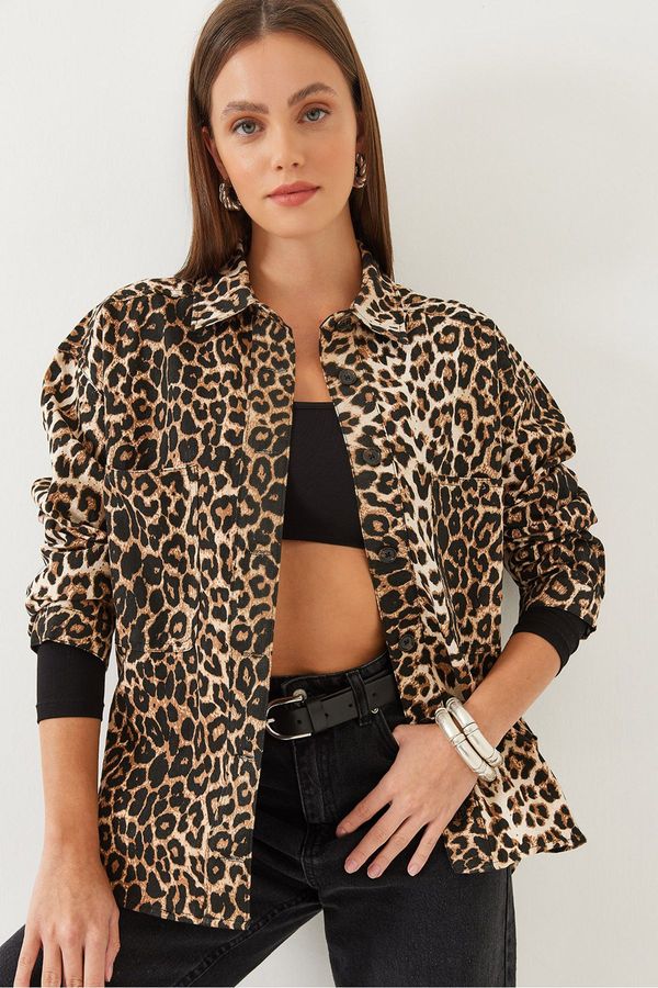 Bianco Lucci Bianco Lucci Women's Leopard Patterned Gabardine Shirt 4739