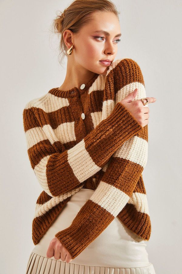 Bianco Lucci Bianco Lucci Women's Striped Buttoned Knitwear Cardigan