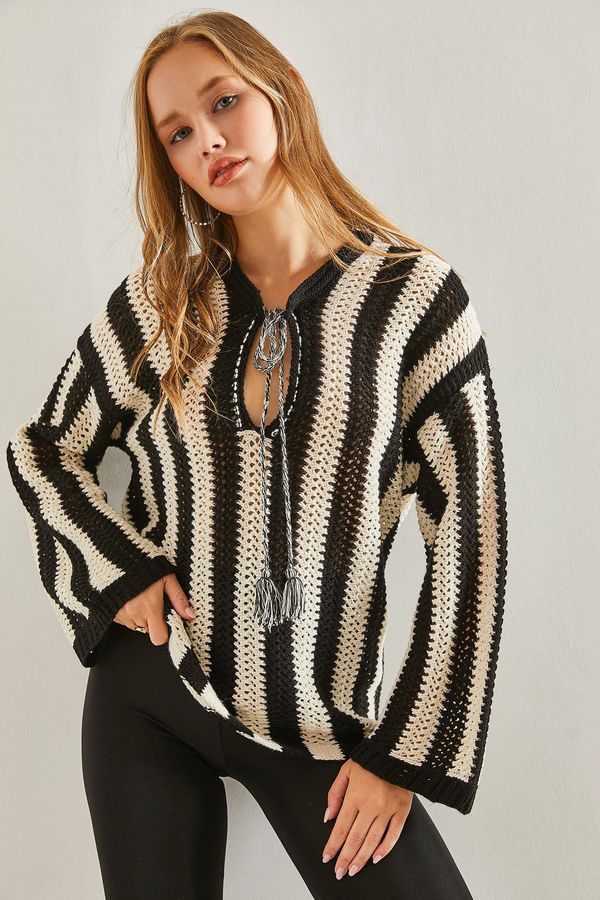 Bianco Lucci Bianco Lucci Women's Striped Front Tied Openwork Knitwear Sweater