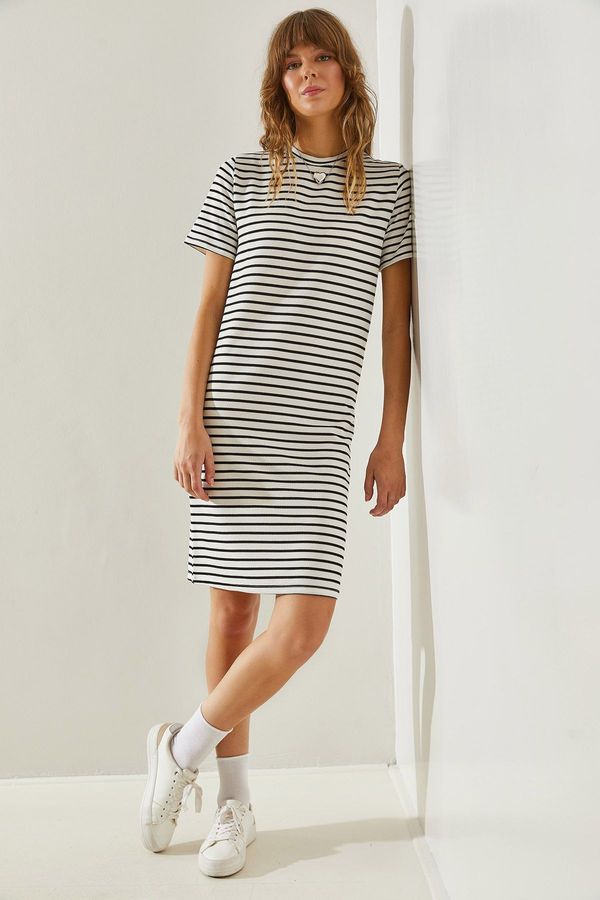 Bianco Lucci Bianco Lucci Women's Striped Seersucker Dress