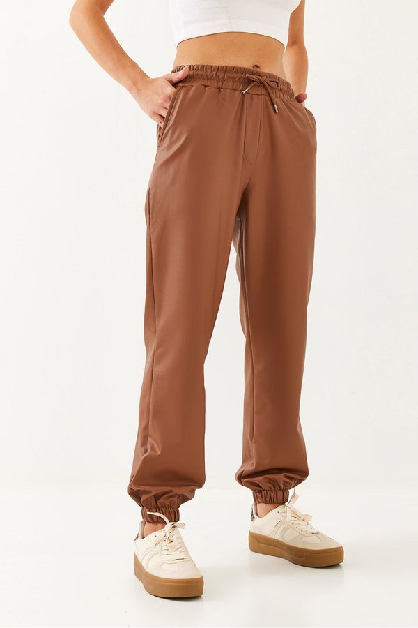 Bianco Lucci Bianco Lucci Women's Waist and Leg Elastic Leather Trousers