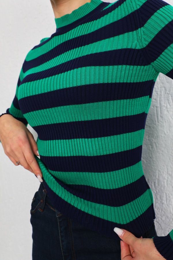 BİKELİFE BİKELİFE Green Striped Button Detailed Knitwear Sweater