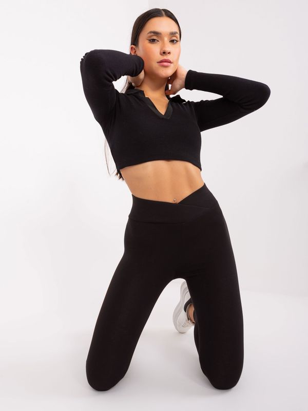 Fashionhunters Black basic leggings with a wrap waistband RUE PARIS