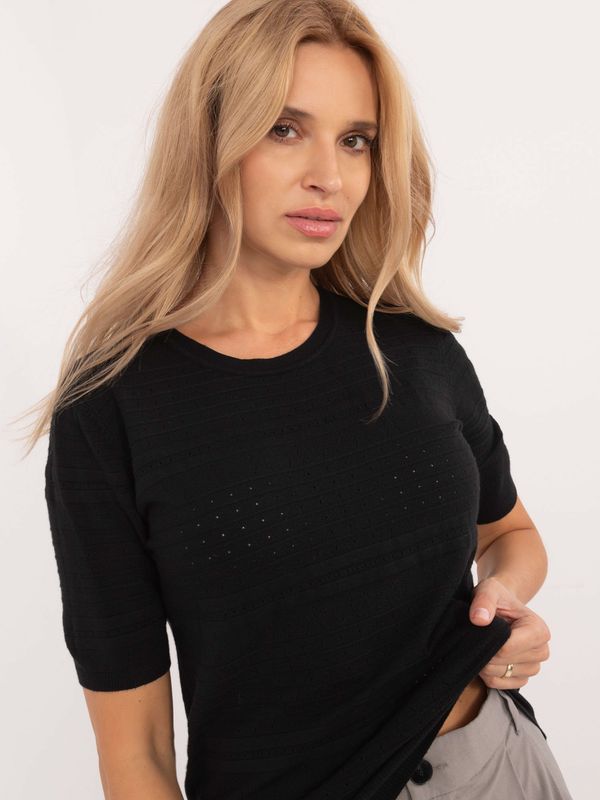 Fashionhunters Black classic sweater with a round neckline