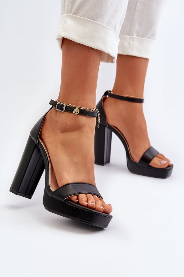 Kesi Black high-heeled sandals Trewenna