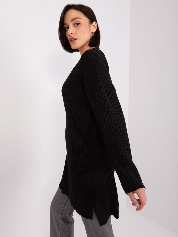 Fashionhunters Black knitted dress with neckline