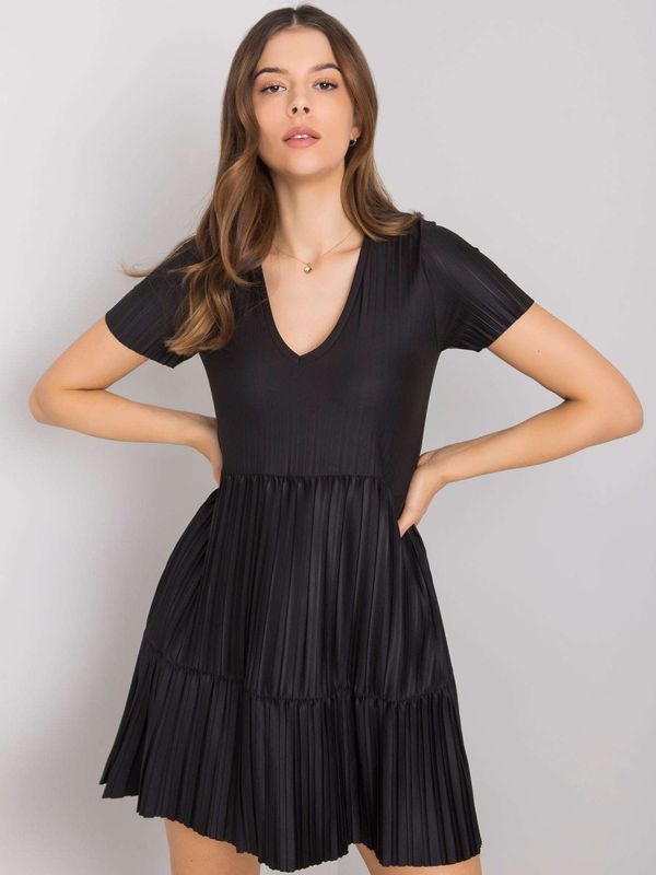 Fashionhunters Black pleated dress Yazmin RUE PARIS