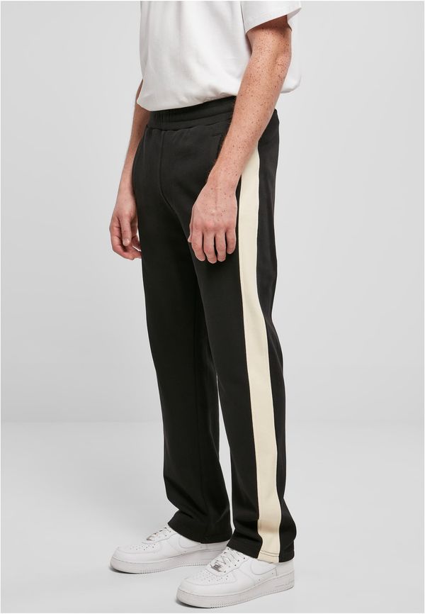 UC Men Black striped trousers