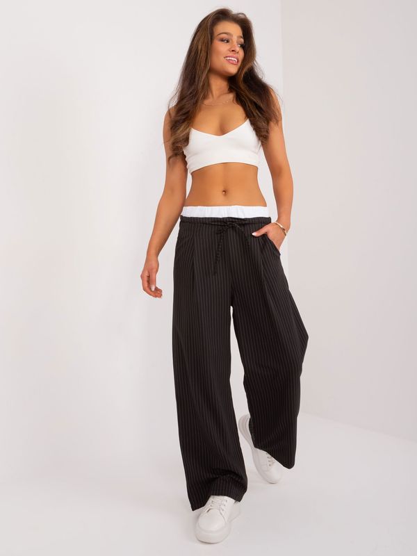 Fashionhunters Black wide trousers with a contrasting belt