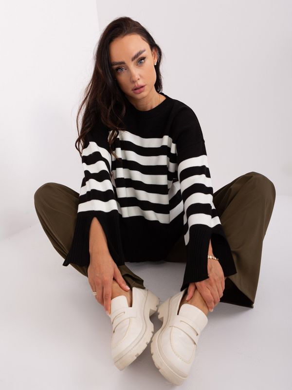 Fashionhunters Black women's oversize striped sweater