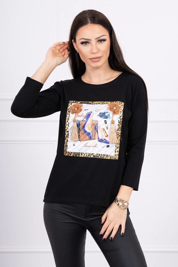 Kesi Blouse with 3D graphics and decorative pom pom black