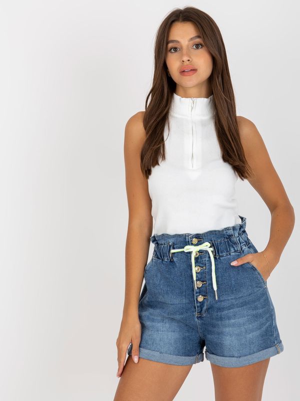Fashionhunters Blue denim shorts with buttons