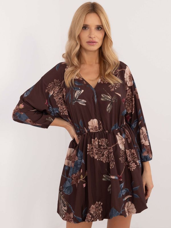 Fashionhunters Brown mini dress with a floral print