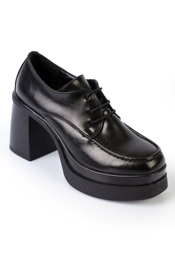 Capone Outfitters Capone Outfitters 1007 Round Toe Lace-Up Mid Heel Women's Loafer