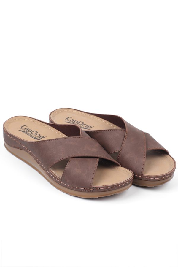 Capone Outfitters Capone Outfitters 107001 Women's Cross Band Comfort Anatomic Slippers