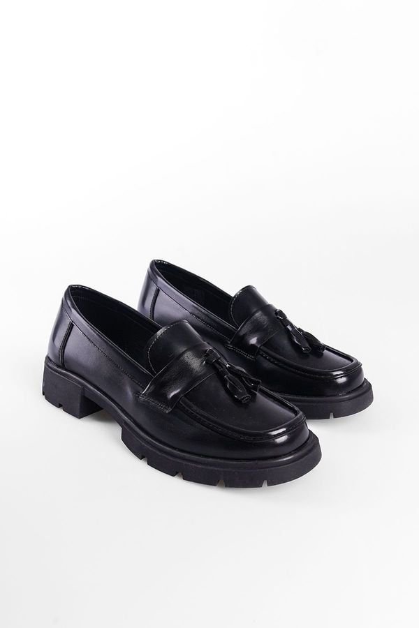 Capone Outfitters Capone Outfitters Trak Sole Tassel Women's Loafer