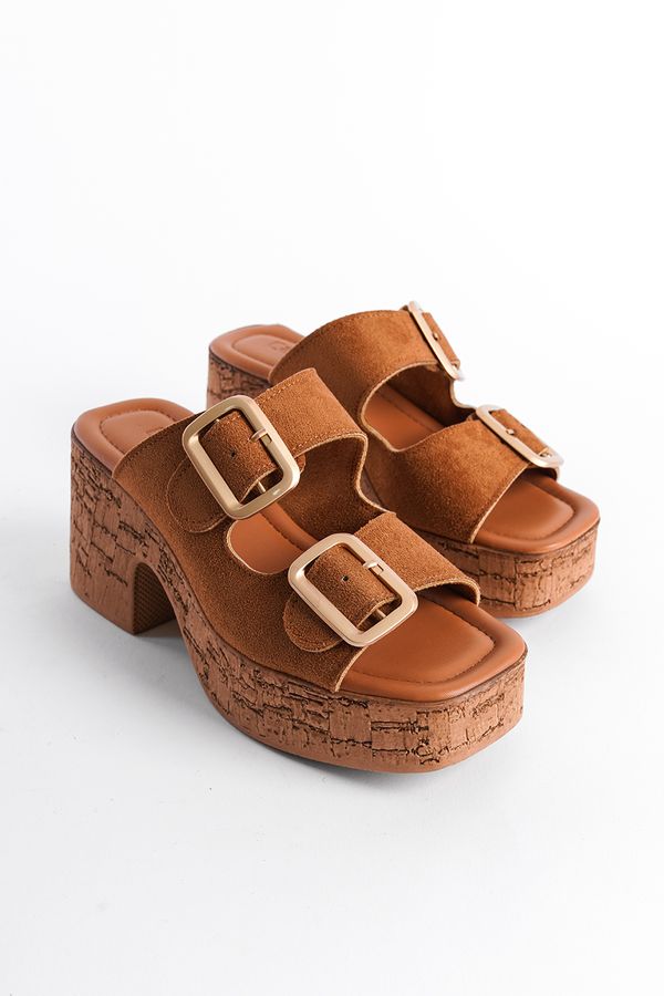 Capone Outfitters Capone Outfitters Women's Cork Platform Sold Double Strap Buckle Slippers