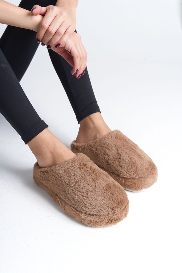 Capone Outfitters Capone Outfitters Women's House Slippers