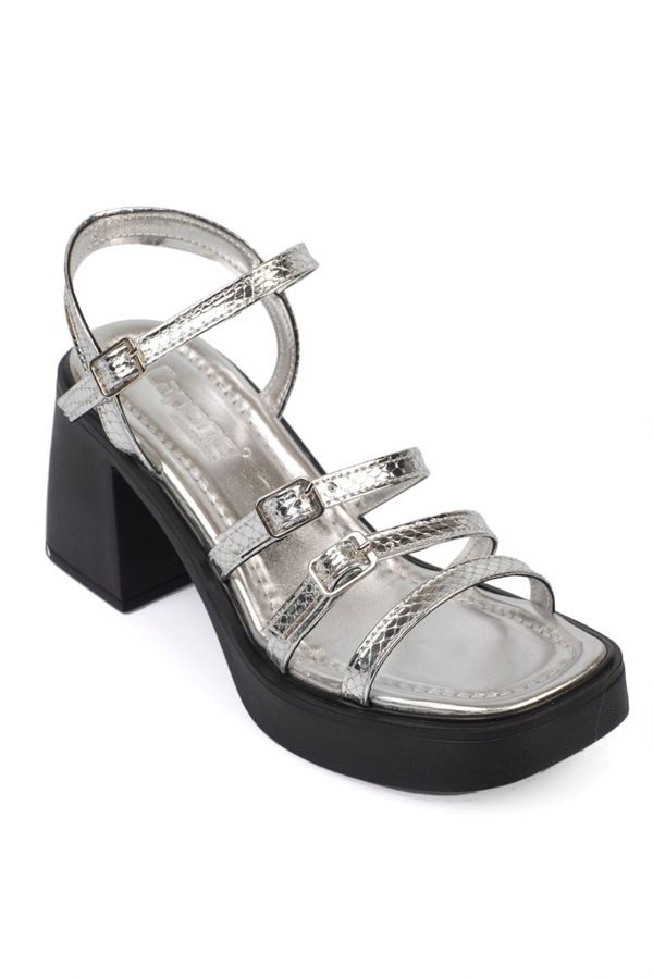 Capone Outfitters Capone Outfitters Women's Platform Buckle Sandals