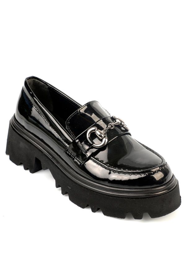 Capone Outfitters Capone Outfitters Women's Round Toe Buckled Patent Leather Loafer