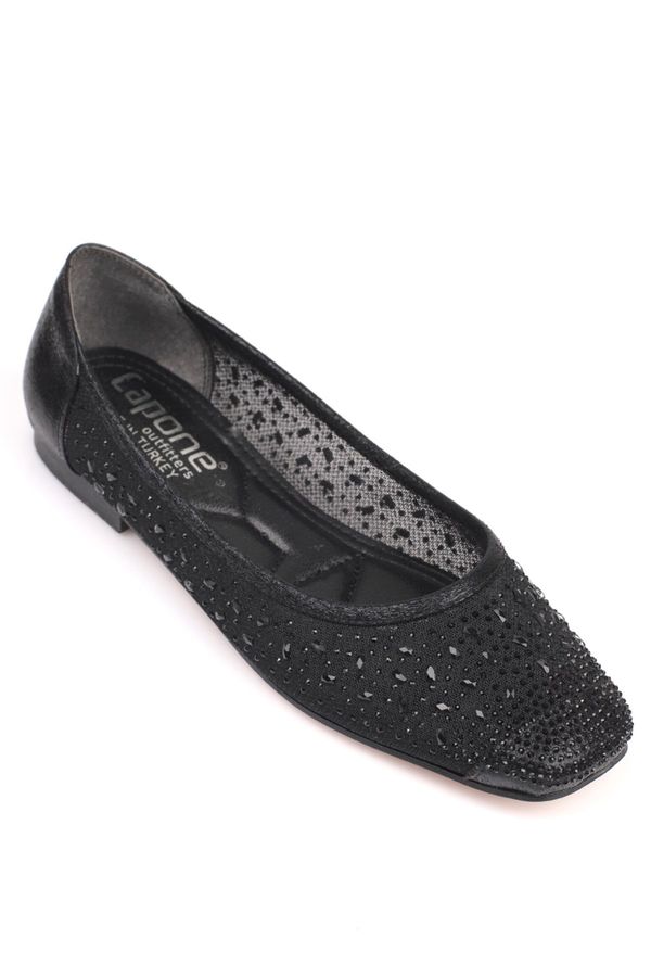 Capone Outfitters Capone Outfitters Women's Short Toe Flats with Stones and Lace