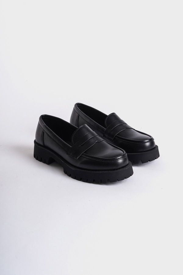 Capone Outfitters Capone Outfitters Women's Trak Sole Loafer
