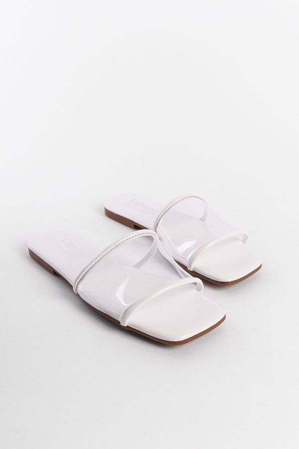 Capone Outfitters Capone Outfitters Women's Transparent Banded Slippers