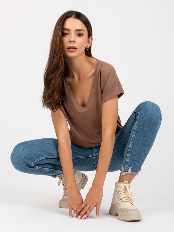 BASIC Feel Good Cappuccino cotton v-neck t-shirt BASIC