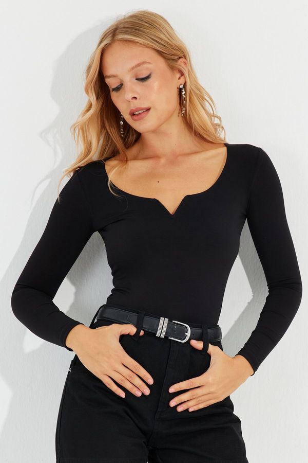 Cool & Sexy Cool & Sexy Women's Black Blouse CY436