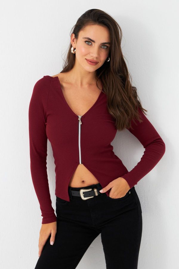 Cool & Sexy Cool & Sexy Women's Burgundy Zippered Camisole Blouse