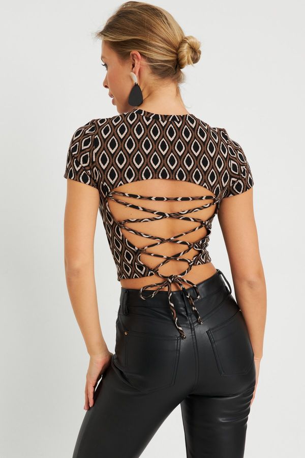 Cool & Sexy Cool & Sexy Women's Decollete Decollete Crop Blouse Brown