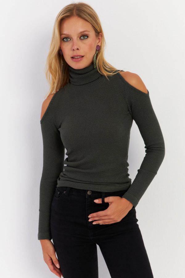 Cool & Sexy Cool & Sexy Women's Green Open Shoulder Camisole Blouse HOR04