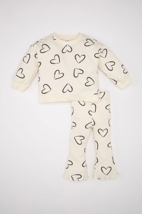 DEFACTO DEFACTO Baby Girl Heart Patterned Sweatshirt Bottom 2-Piece Set