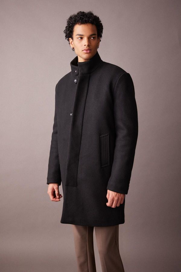 DEFACTO DEFACTO Black Regular Fit Stand Collar Buttoned Pocket Cashmere Coat Parka