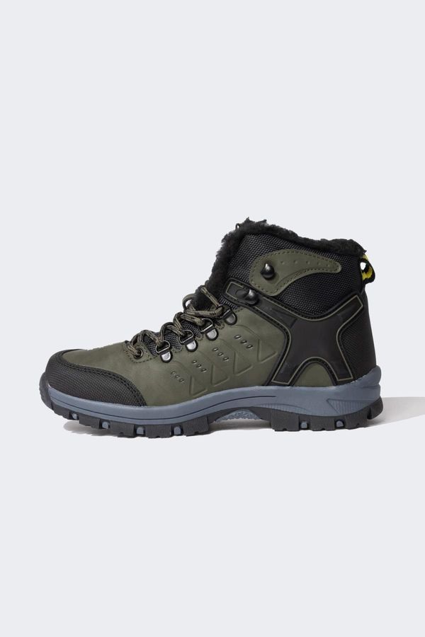 DEFACTO DEFACTO Boy&#39;s Serrated Sole Faux Leather Trekking Boots