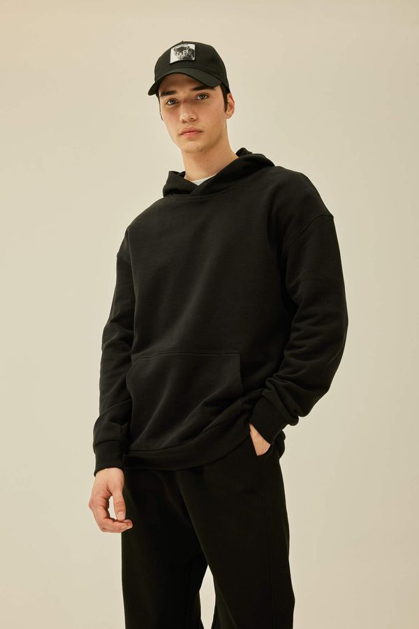 DEFACTO DEFACTO Comfort Fit Hooded Basic Sweatshirt