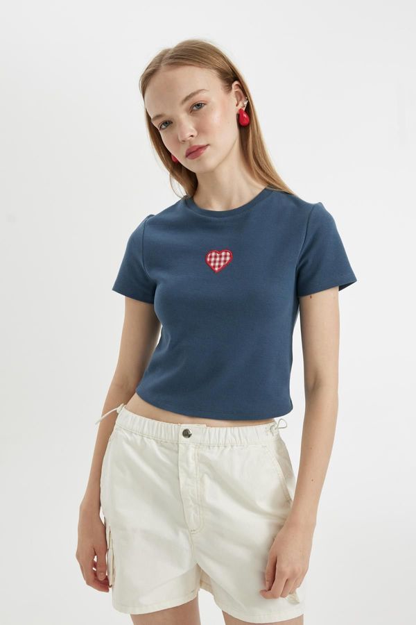 DEFACTO DEFACTO Cool Fitted Embroidery Print Heart Pattern Ribbed Short Sleeve T-Shirt