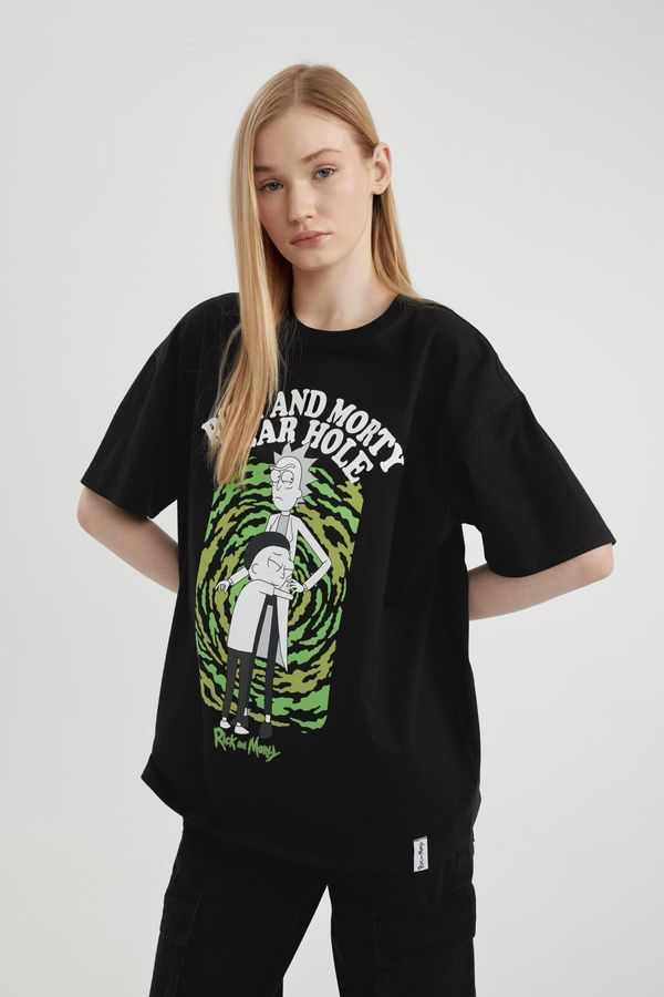DEFACTO DEFACTO Cool Rick And Morty Oversize Wide Fit Short Sleeve T-Shirt