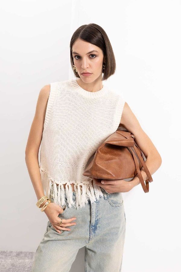 DEFACTO DEFACTO Coool Crew Neck Basic Plain Tassel Knit Vest