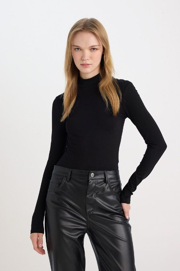 DEFACTO DEFACTO Coool Half Turtleneck Basic Plain Long Sleeve Bodysuit