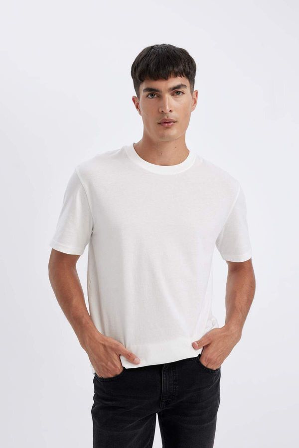 DEFACTO DEFACTO DFC - New Regular Fit Crew Neck Short Sleeve T-Shirt