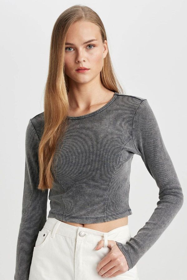 DEFACTO DEFACTO Fitted Crew Neck Long Sleeve Washed Faded Effect T-Shirt