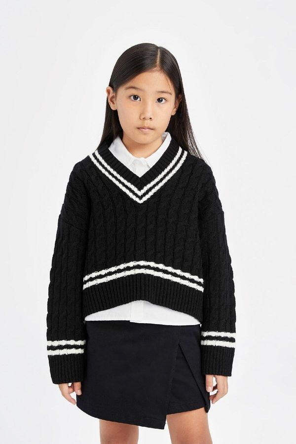 DEFACTO DEFACTO Girl Regular Fit V Neck Sweater