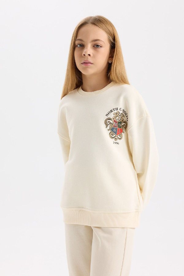 DEFACTO DEFACTO Girl Relax Fit Crew Neck Printed Soft Furry Sweatshirt