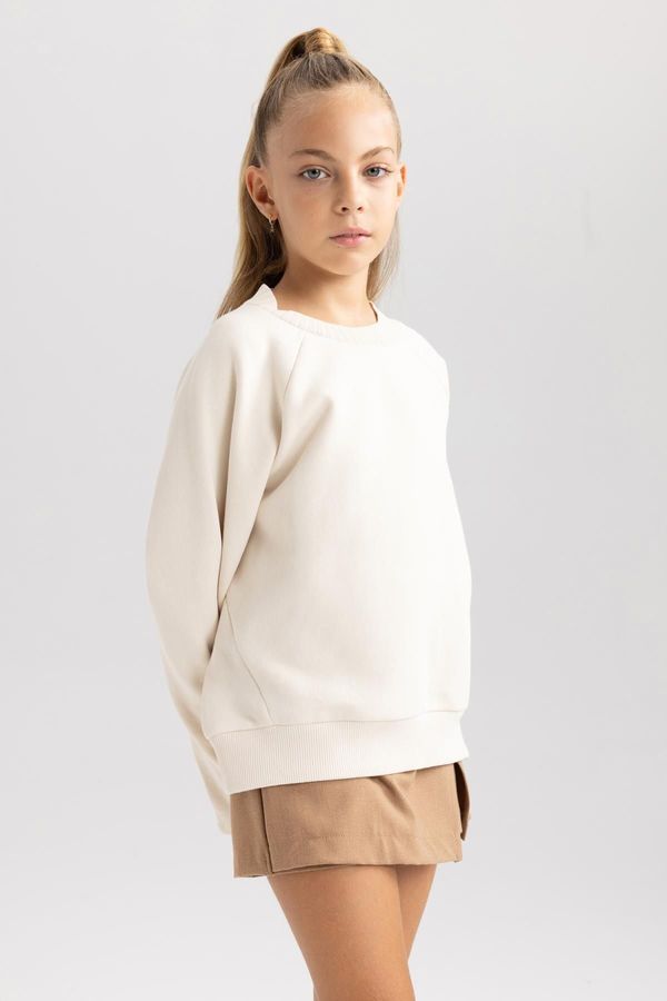 DEFACTO DEFACTO Girl's Oversize Fit Crew Neck Soft Fuzzy Sweatshirt