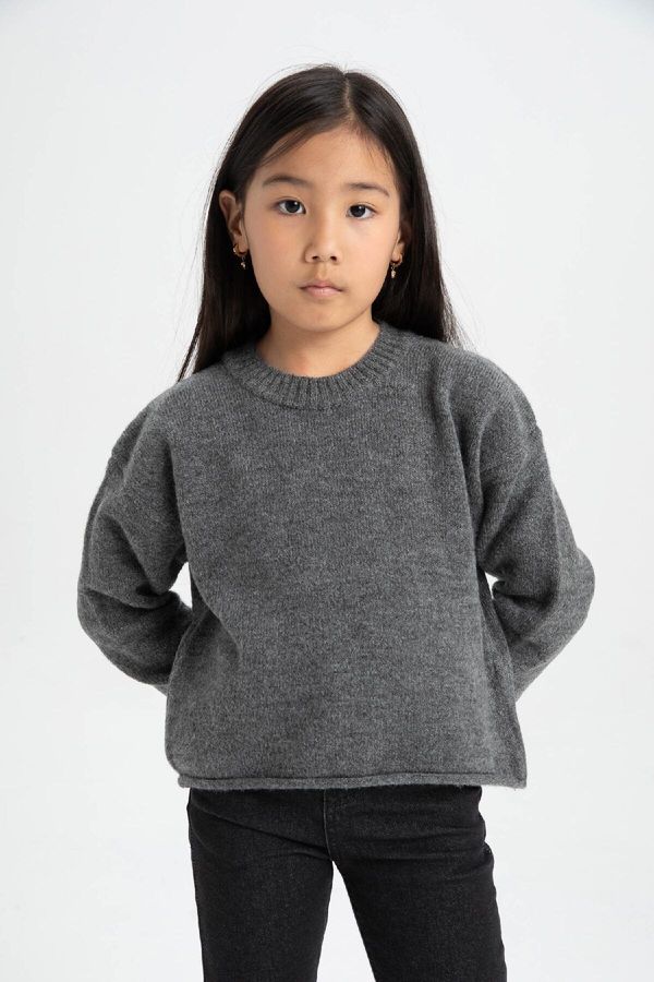 DEFACTO DEFACTO Girl's Standard Fit Crew Neck Sweater