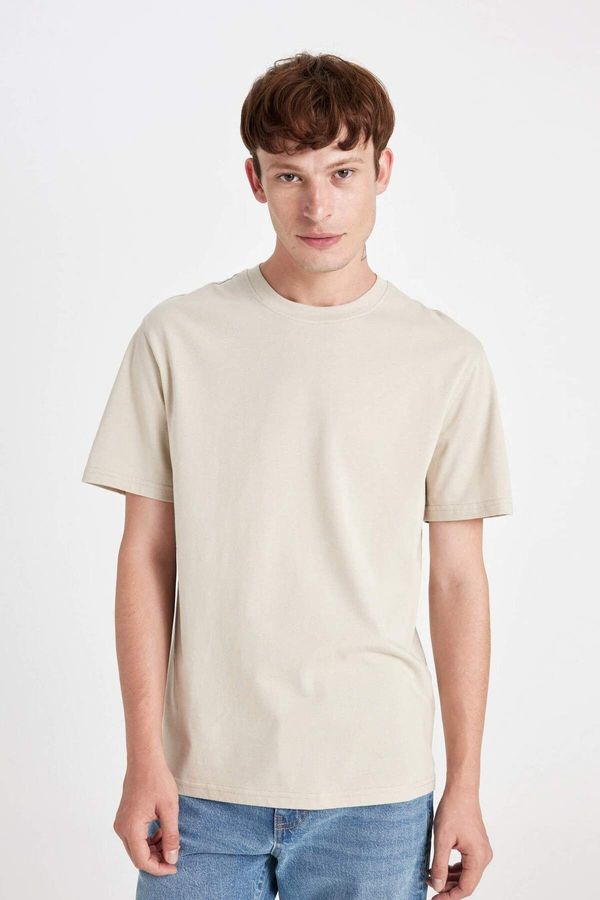 DEFACTO DEFACTO Men's Beige New Regular Fit Regular Cut Crew Neck Cotton Short Sleeve Basic T-Shirt V7699az24au