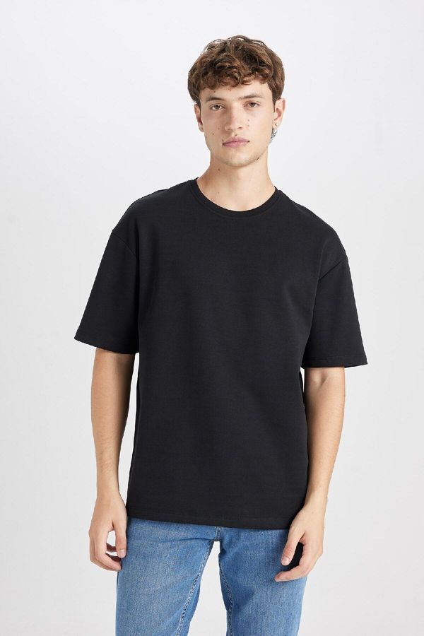 DEFACTO DEFACTO Men's Black Boxy Fit Wide Cut Crew Neck Cotton Short Sleeve Basic T-Shirt